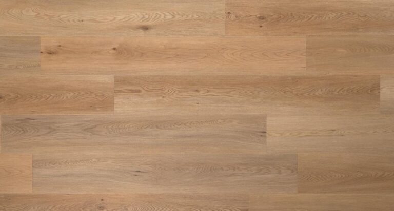Hellbraune Holzdielen mit sichtbarer Maserung.